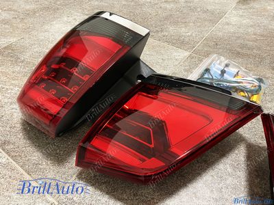 Cтопы Toyota Land Cruiser 200 07-15 в стиле 21 года LED (красные с темным низом)