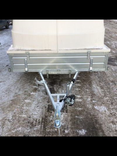 Прицеп ЛАВ-81013A с пластиковой крышкой