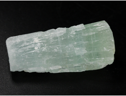 Кальцит фисташковый (зеленый), необработанный образец, Пакистан (49*25*18 мм, 32 г) №38056