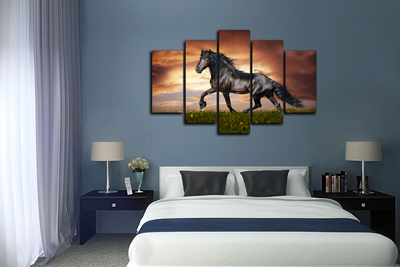 Модульная картина "Черный конь"