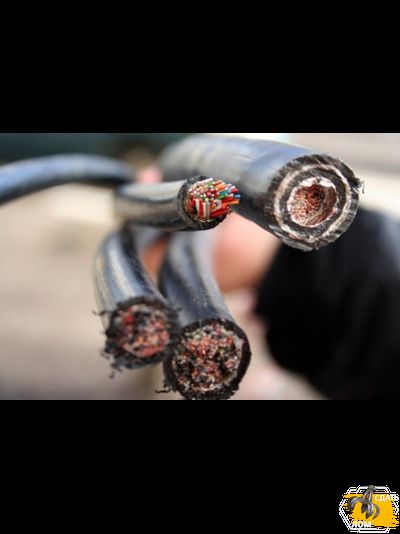 Компания «Вторкабель» осуществляет прием телефонного кабеля на лом по высоким ценам. Мы покупаем телефонный кабель в изоляции и предлагаем выгодные условия.