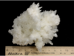 Арагонит белый, коллекционный образец, Мексика (90*73*62 мм, 193 г) №38284
