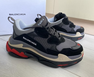 Balenciaga triple trainers discount