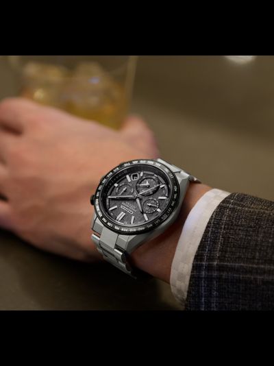 Наручные часы Citizen CC4058-67X