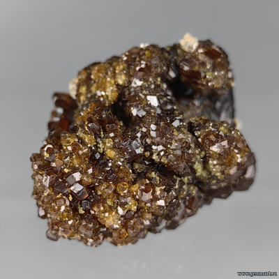 Андрадит (разн. гранат) и кварц. Россия. 50*32*30мм