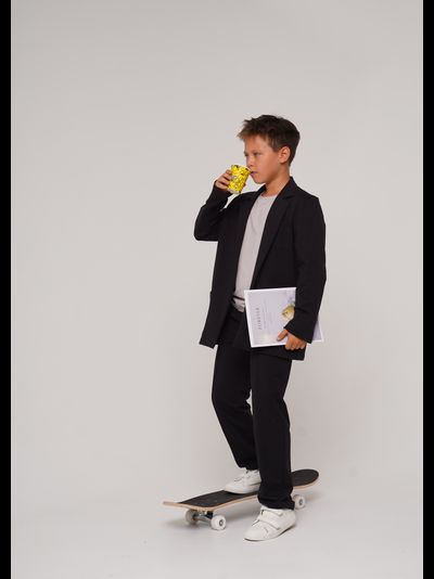 Брюки трикотажные со стрелкой черные