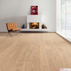 Декор паркетной доски Haro Дуб Белый Маркант Браш 4V 1-пол, масло 527326 в интерьере гостиной