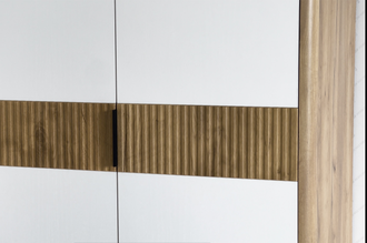 Шкаф АДАМ трехдверный с зеркалом   (1264х500х2170) цвет на выбор