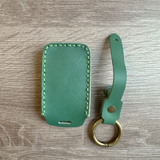 Зелёный чехол для ключа Toyota LC200, Prius, Prado, Yaris, IQ, Corolla,Vitz (2 кнопки)