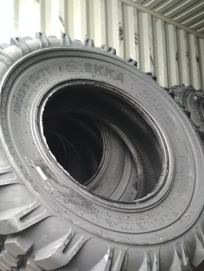Фото шины 16.9-24 EKKA EKT-2