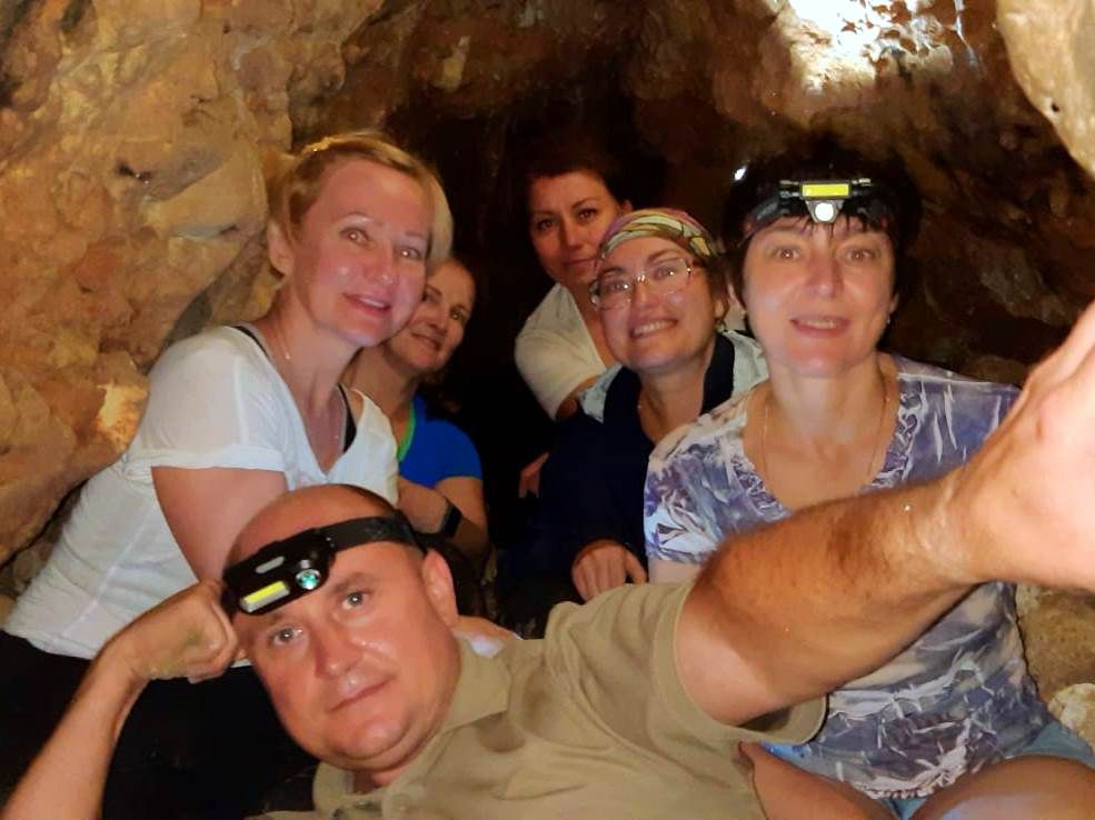 Походы по Крыму налегке, в пещере