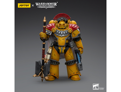 Капеллан Имперских Кулаков (Warhammer Horus Heresy) - КОЛЛЕКЦИОННАЯ ФИГУРКА 1/18 Imperial Fists Legion Chaplain Consul (JT9039) - JOYTOY