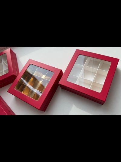 Коробка для 9 конфет ПРЕМИУМ с/о (красная мат./золото), 160*160*45мм