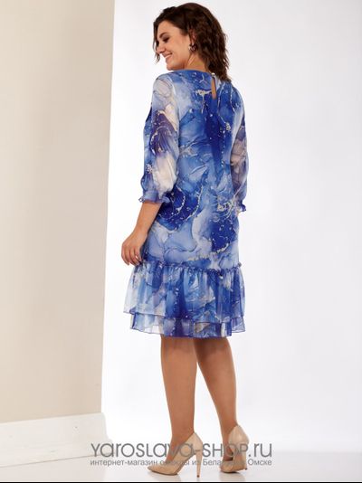 Женское платье с мраморным рисунком синего цвета
