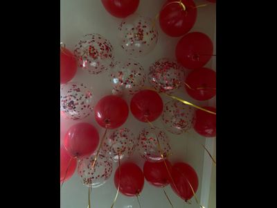 Шары под потолок красный пастель и красное конфетти 15шт