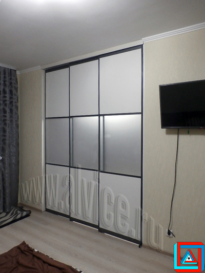 Перегородка-телескоп КАСКАД из 3-х створок в створе проема