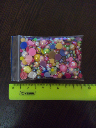 Полубусинки-микс, размер 1-10 мм, в упаковке около 250 шт, вес 14-15 гр