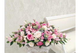 Погрузитесь в мир творчества с помощью искусственных цветов, создавая уникальные декорации своими руками 4