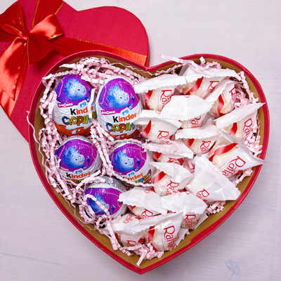 Подарочная коробка Киндер сюрприз большое сердце красное с Рафаэлло