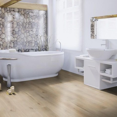 Биополы Wineo PURLINE 1000 wood Island Oak Sand PLC044R в интерьере ванной