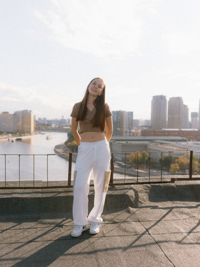 Брюки с накладными карманами из мешковины