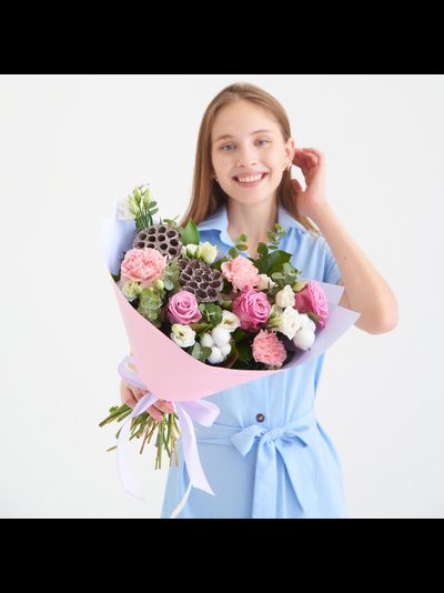 Букет с лотосом