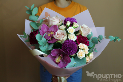 Букет цветов на 8 марта № 706