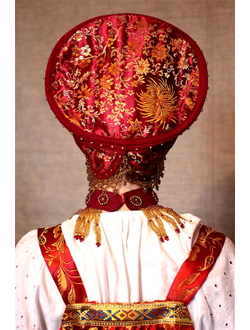 Русский народный женский головной убор "Кокошник московский".