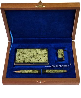 Сувениры екб. Подарки свердловская область. Элит букет в екатеринбурге. Сувениры урала. Магазины цветочные в екб.