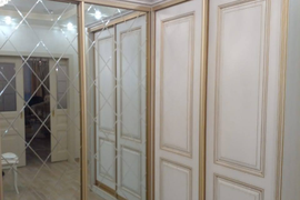 Шкаф купе угловой классика патина золото