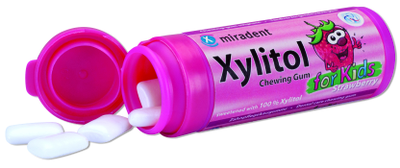 Детская жевательная резинка с ксилитом Xylitol, земляника, Miradent, 30 подушечек.