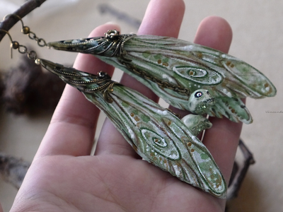 Серьги-крылья "Ветер Мглистой Гавани" из шёлка с кристаллами