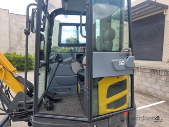 Мини экскаватор Yuchai YC60