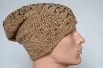 korichnevaya-muzhskaya-vyazanaya-shapka-vizio-italiya-5680