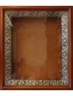 Киот деревянный с басменной рамой.