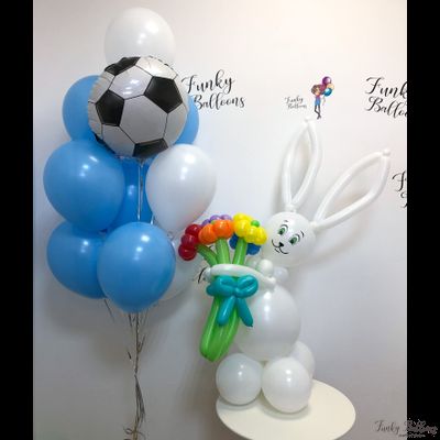 Фигура из шаров "Заяц - Беляк"