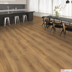 Декор ламината Haro Дуб Эмилия Медовый 540269 в интерьере гостиной