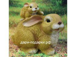 Зайка с зайчонком 23*22см   0,8кг   полистоун Россия  950-012660