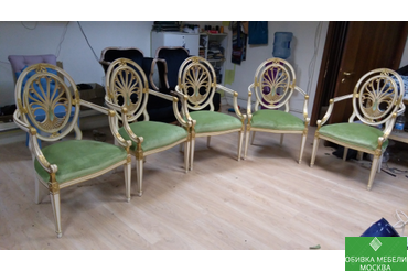 Обивка итальянских стульев в Москве
☎ 8977-309-49-43