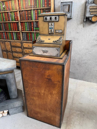 Cash machine