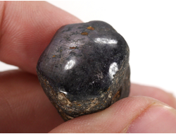 Корунд с иризацией, кристалл, полировка с одной стороны, Индия (25*21*17 мм, 20 г) №29905