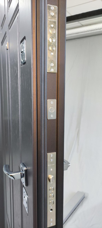 ЛАЙНДОР. ЭКСТРА  КАЛИПСО 117 мм (ТРЕХКОНТУРНАЯ). ДУБ ШОКОЛАД/ АЛЯСКА. ПОВЫШЕННАЯ ТЕПЛО- и ЗВУКОИЗОЛЯЦИЯ.