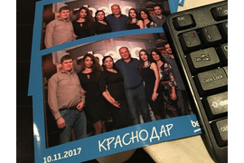 Печать фотомагнитов на конференции