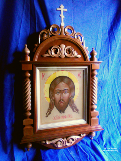 Киот резной