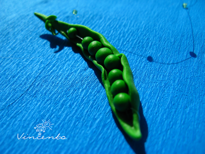 Сказка о царе горохе. Авторская подвеска-талисман, приносящая удачу