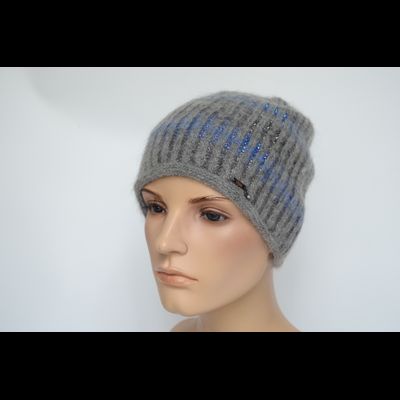Серая вязаная женская шапка со стразами Vizio Италия 8007 CY