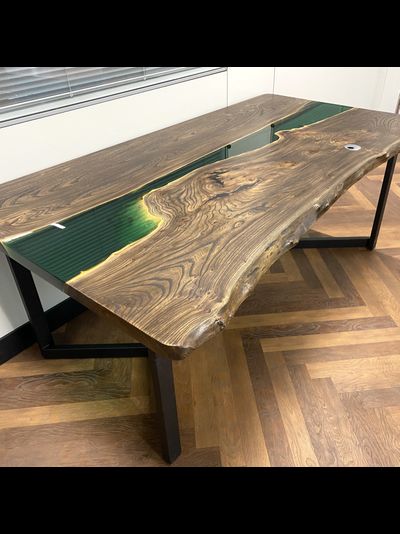 стол-река, карагач, слэб, стол из слэба, стол из спила, стол с рекой, стол из эпоксидной смолы, спил