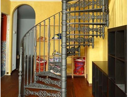Винтовая лестница для дома и улицы 2070S TR