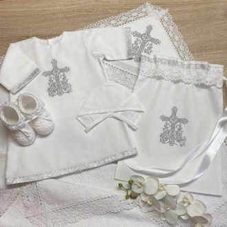 Тёплый крестильный набор "Семейные ценности" серебро с кружевным полотенцем, комплектация на выбор, можно вышить любое имя, цена от