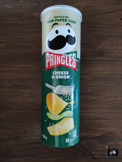 PRINGLES 165 гр. Сыр и лук